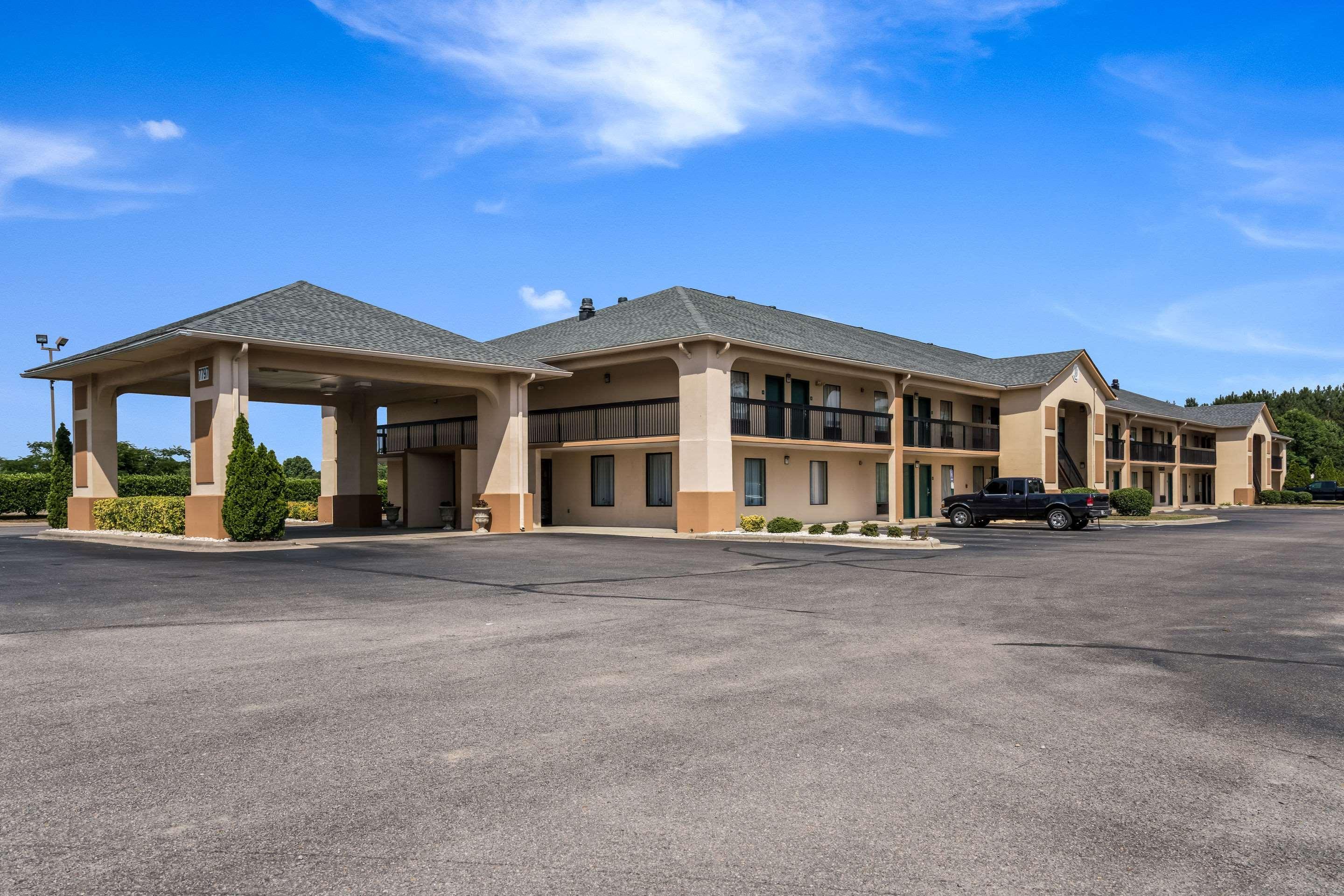 Quality Inn North Battleboro Екстериор снимка