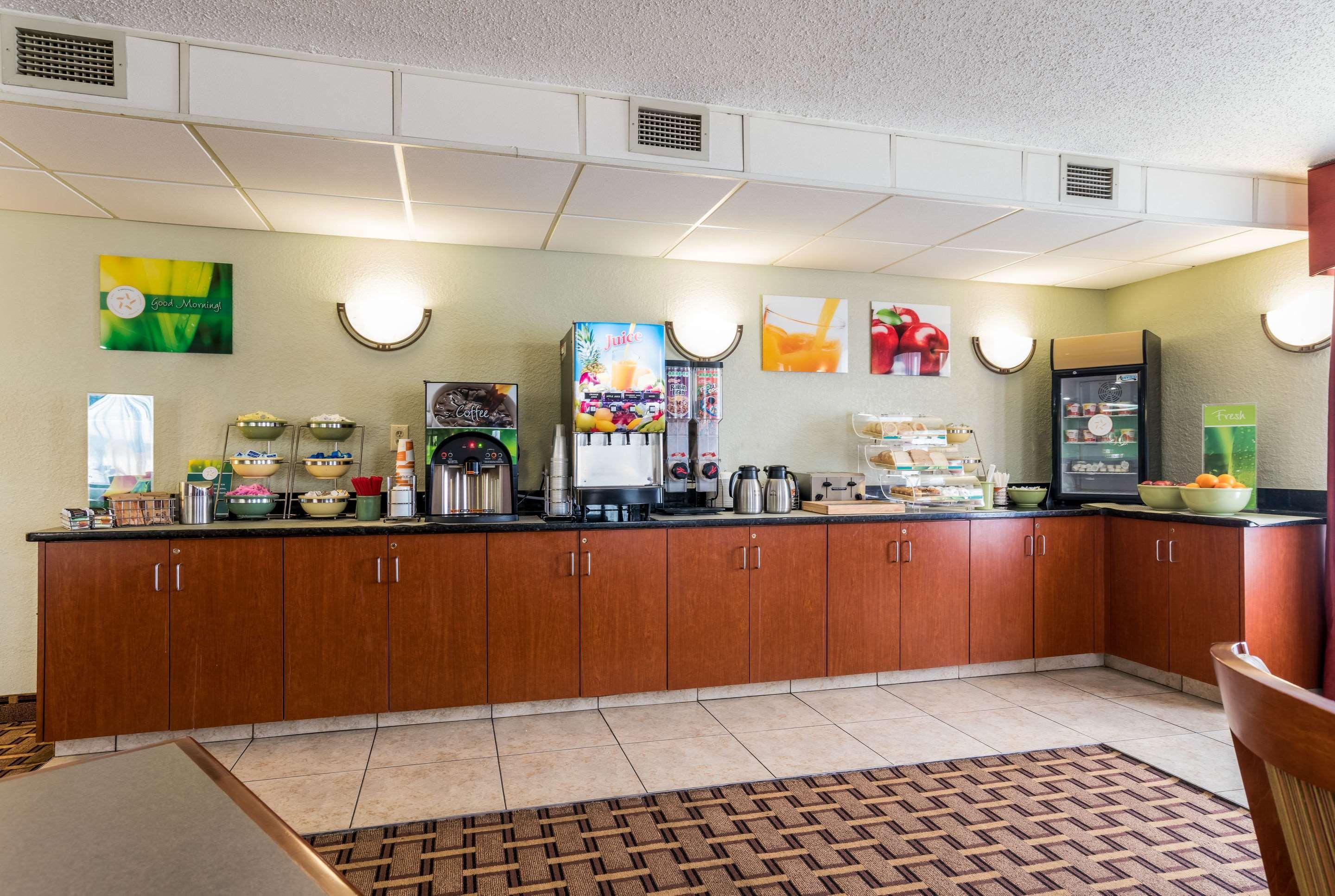 Quality Inn North Battleboro Екстериор снимка
