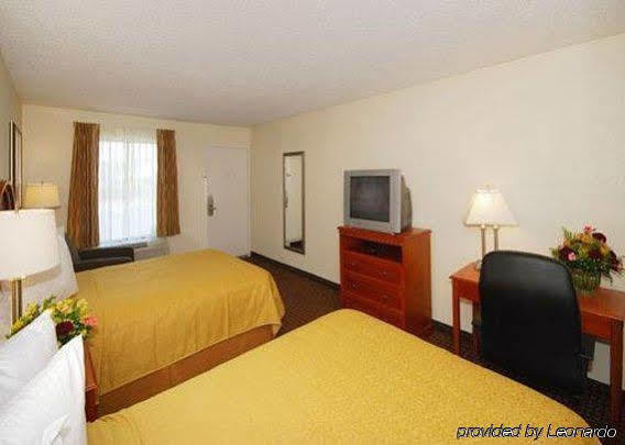 Quality Inn North Battleboro Екстериор снимка