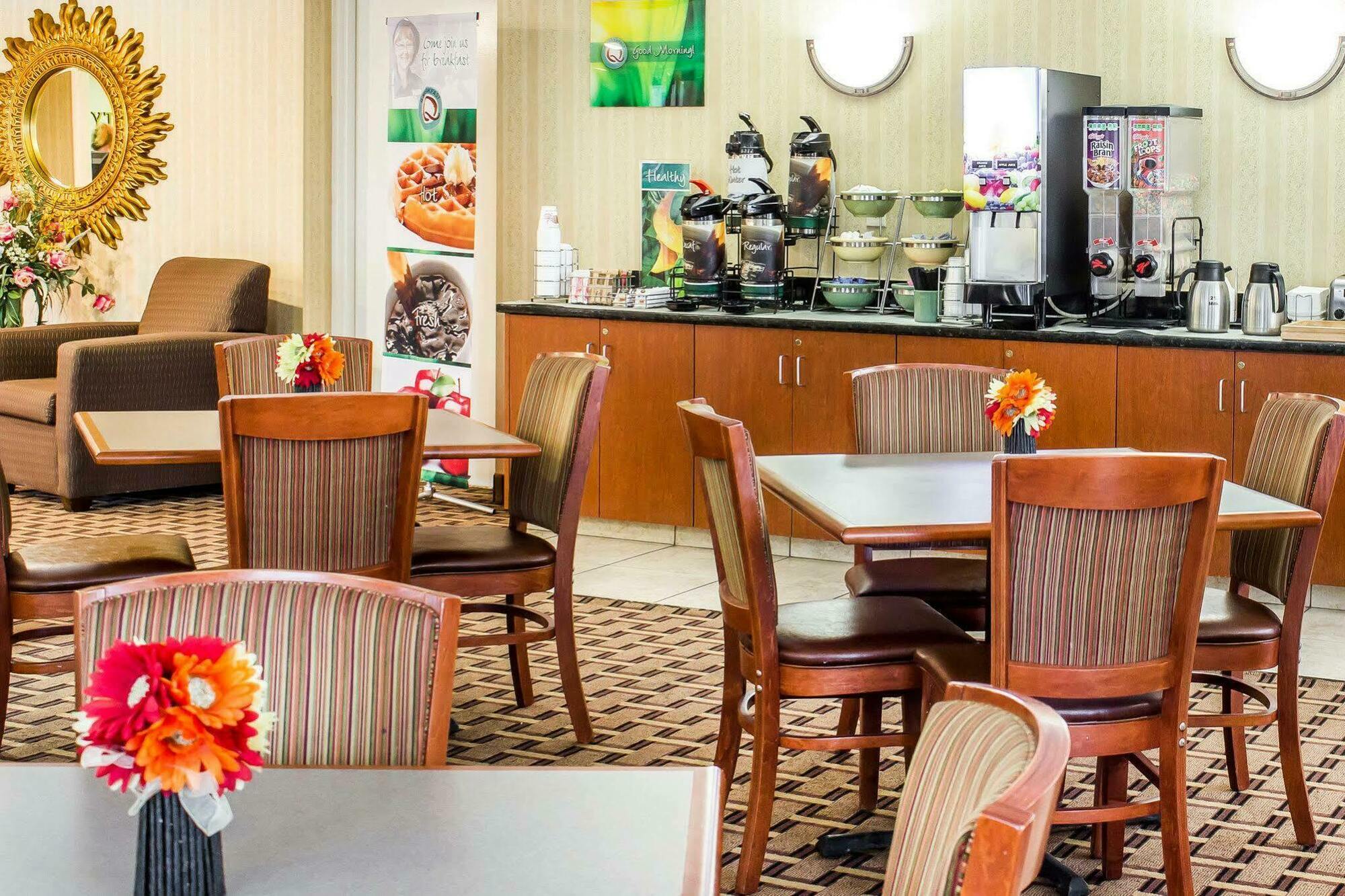 Quality Inn North Battleboro Екстериор снимка