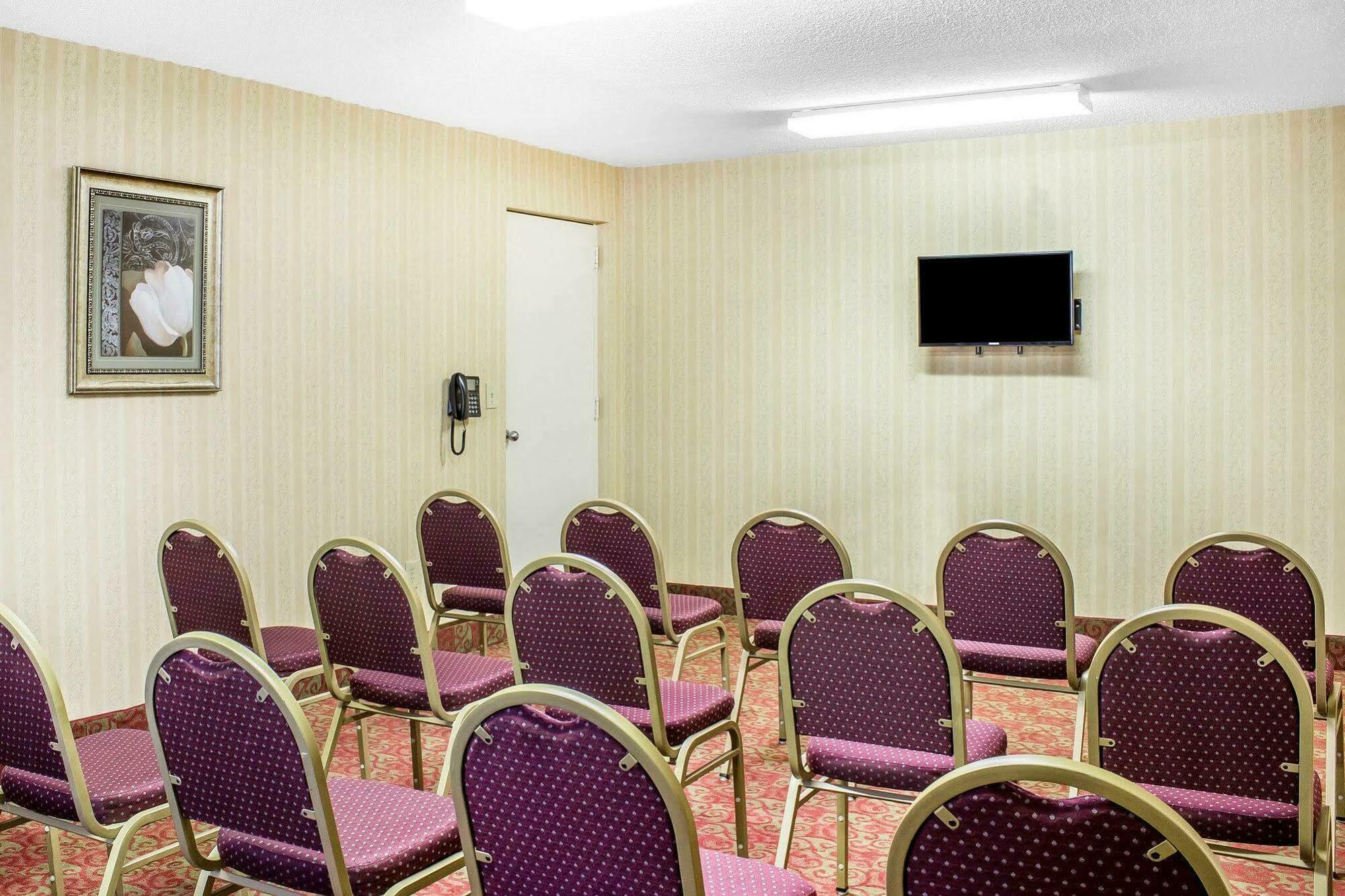 Quality Inn North Battleboro Екстериор снимка